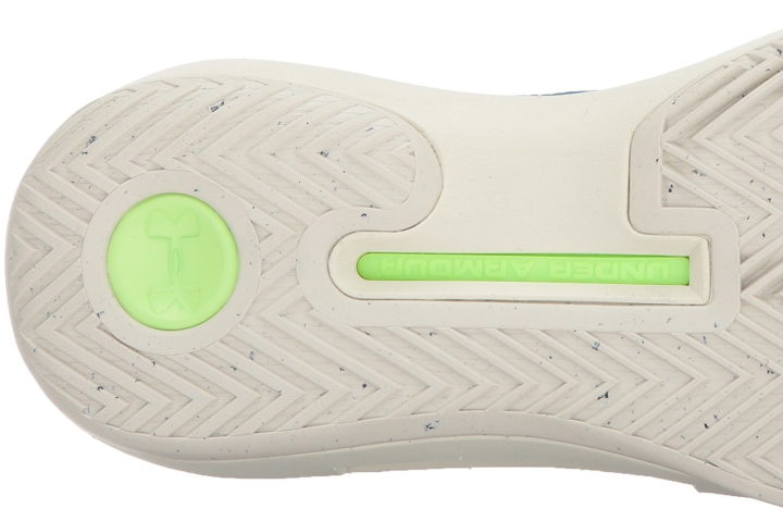 Under Armour Drive 4 outsole bottom